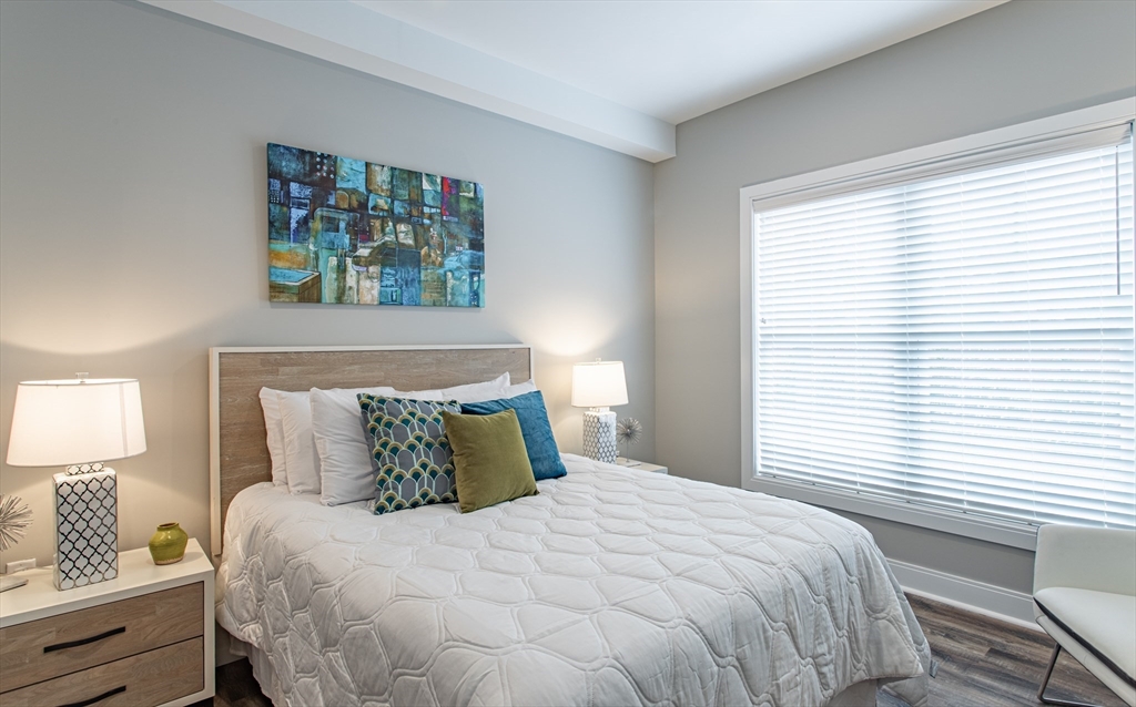 2 Broadway ONE-BED