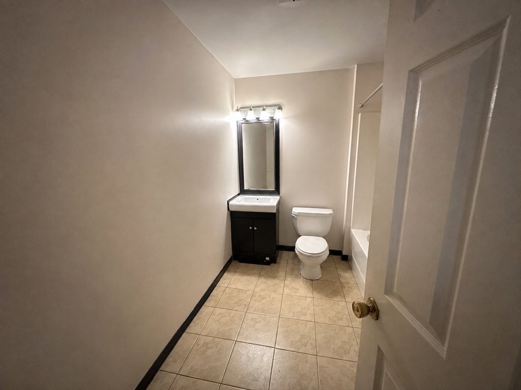 90 Mckinstry AVE #106, Chicopee, MA Photo #9