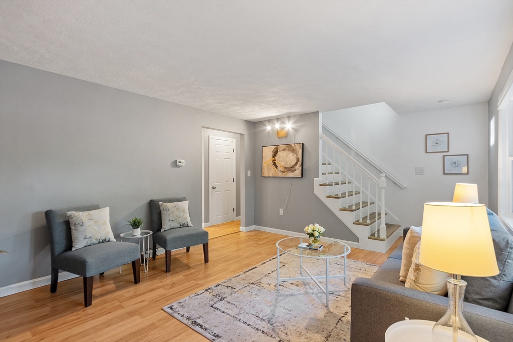 27 Tobin Ave 27