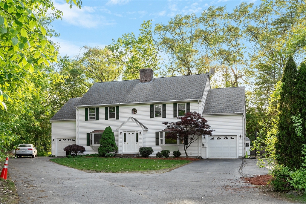 27 Tobin Ave 27