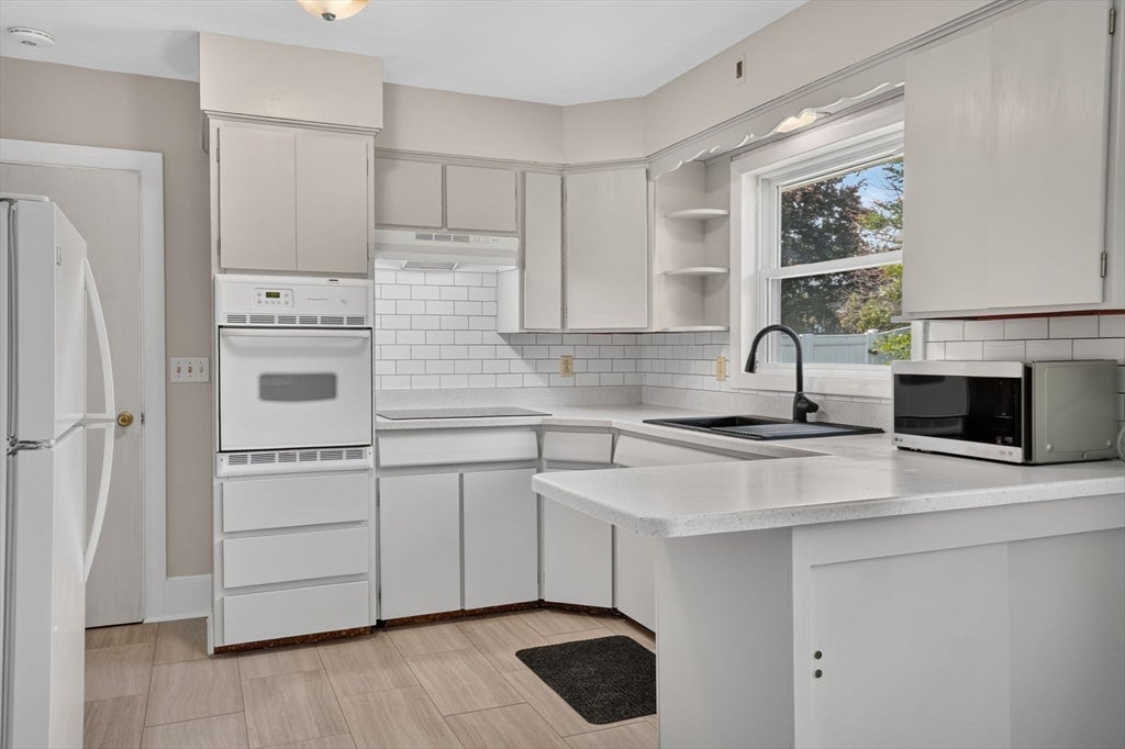 221 Rochambeau St, New Bedford, MA, 221 Rochambeau St, New Bedford, MA Photo #8