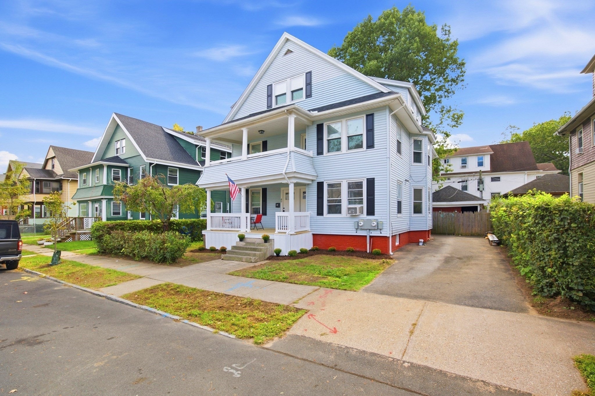 43-45 Dexter St