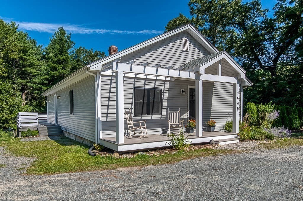 1545 Main St