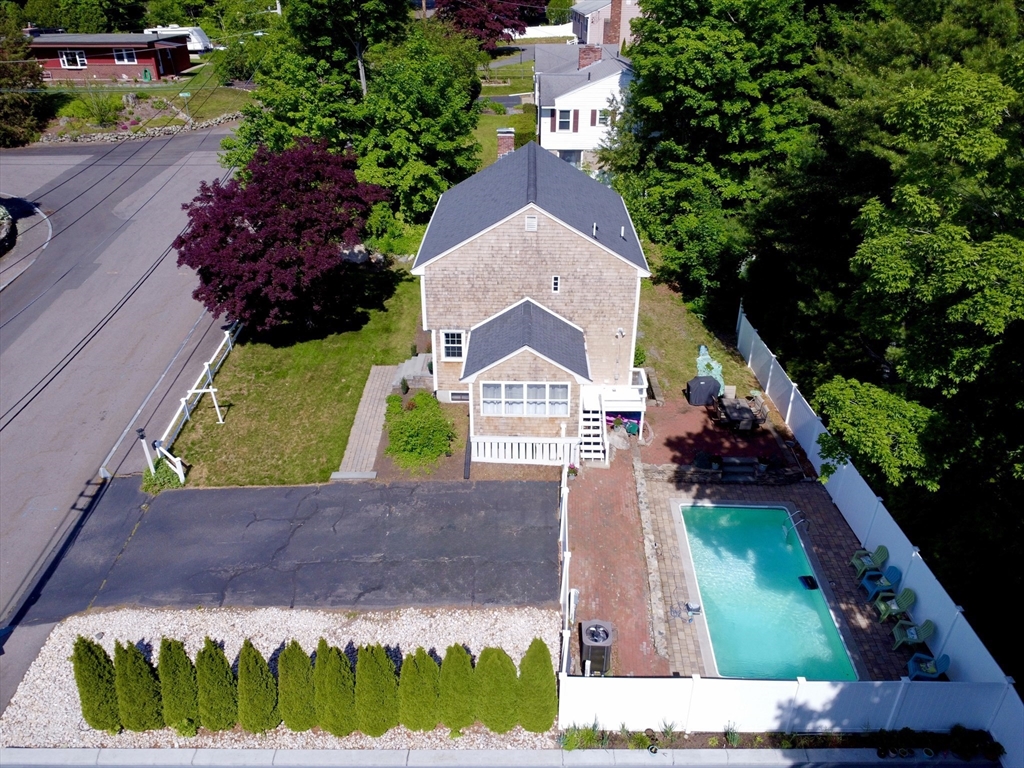 15 Calvin Rd