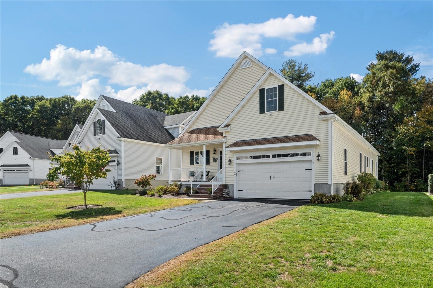 51 Lawrence Dr 51