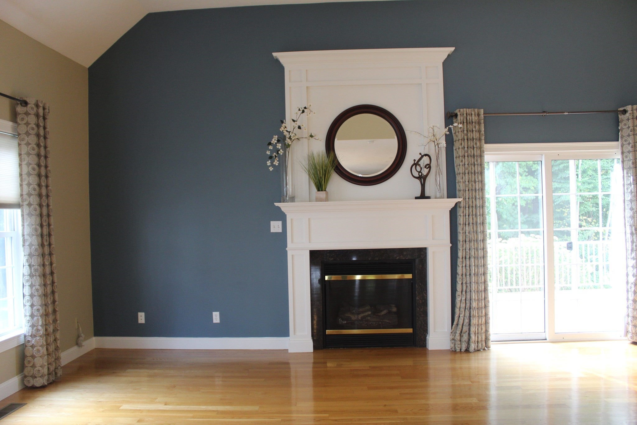 51 Lawrence Dr 51