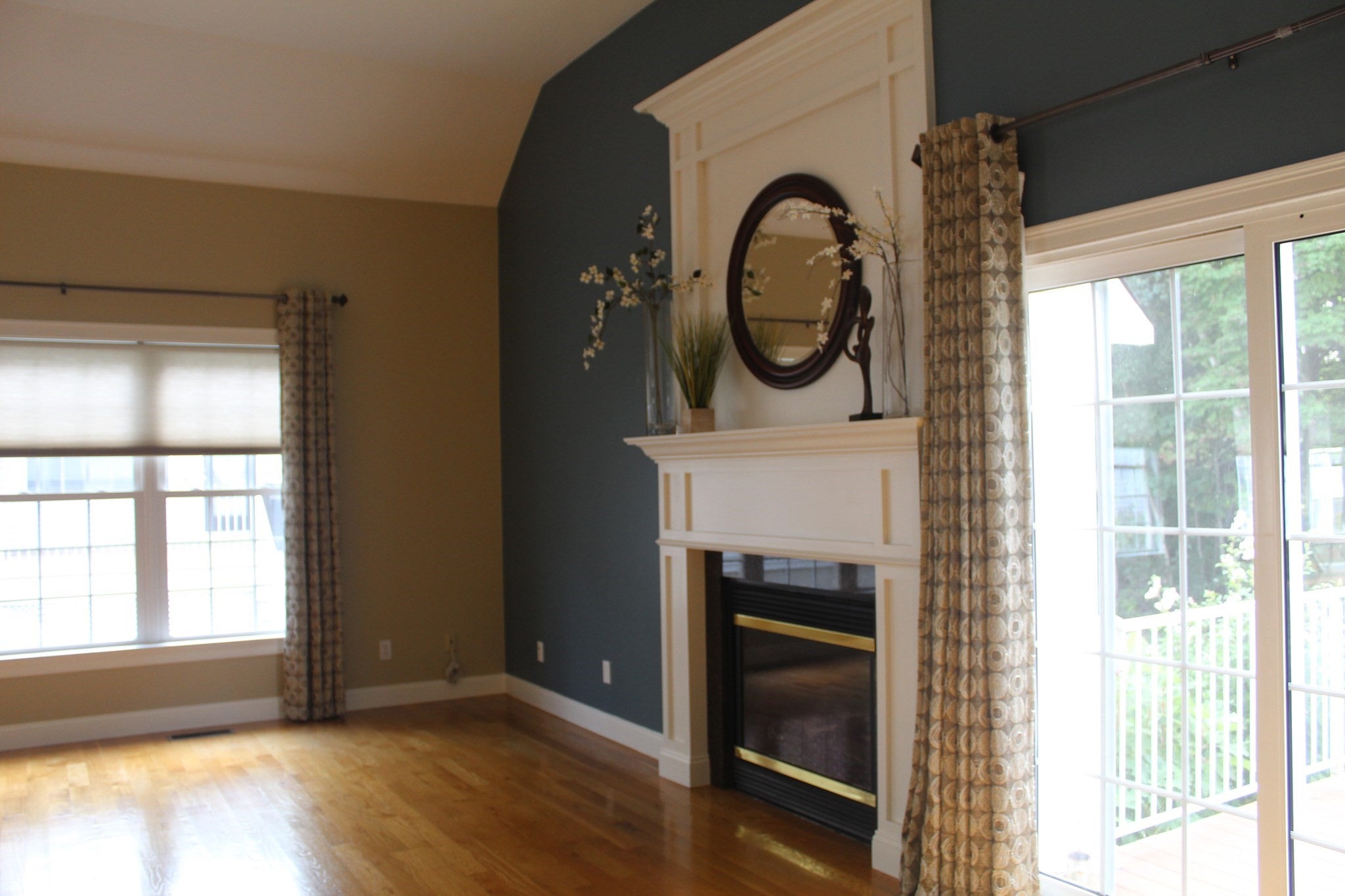 51 Lawrence Dr 51
