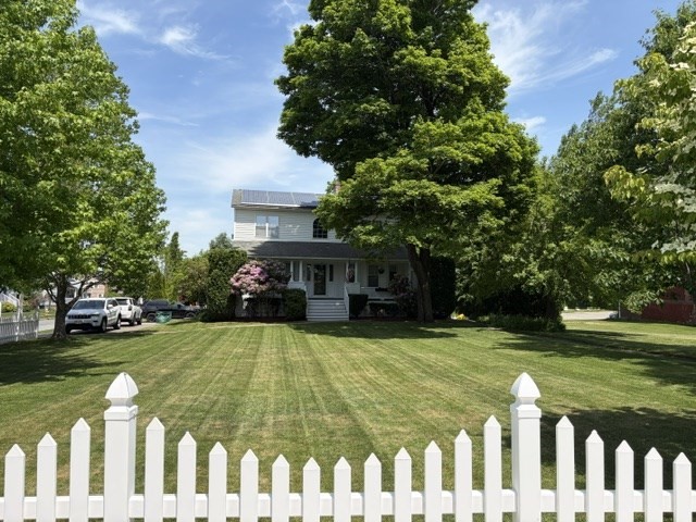 485 Burncoat St