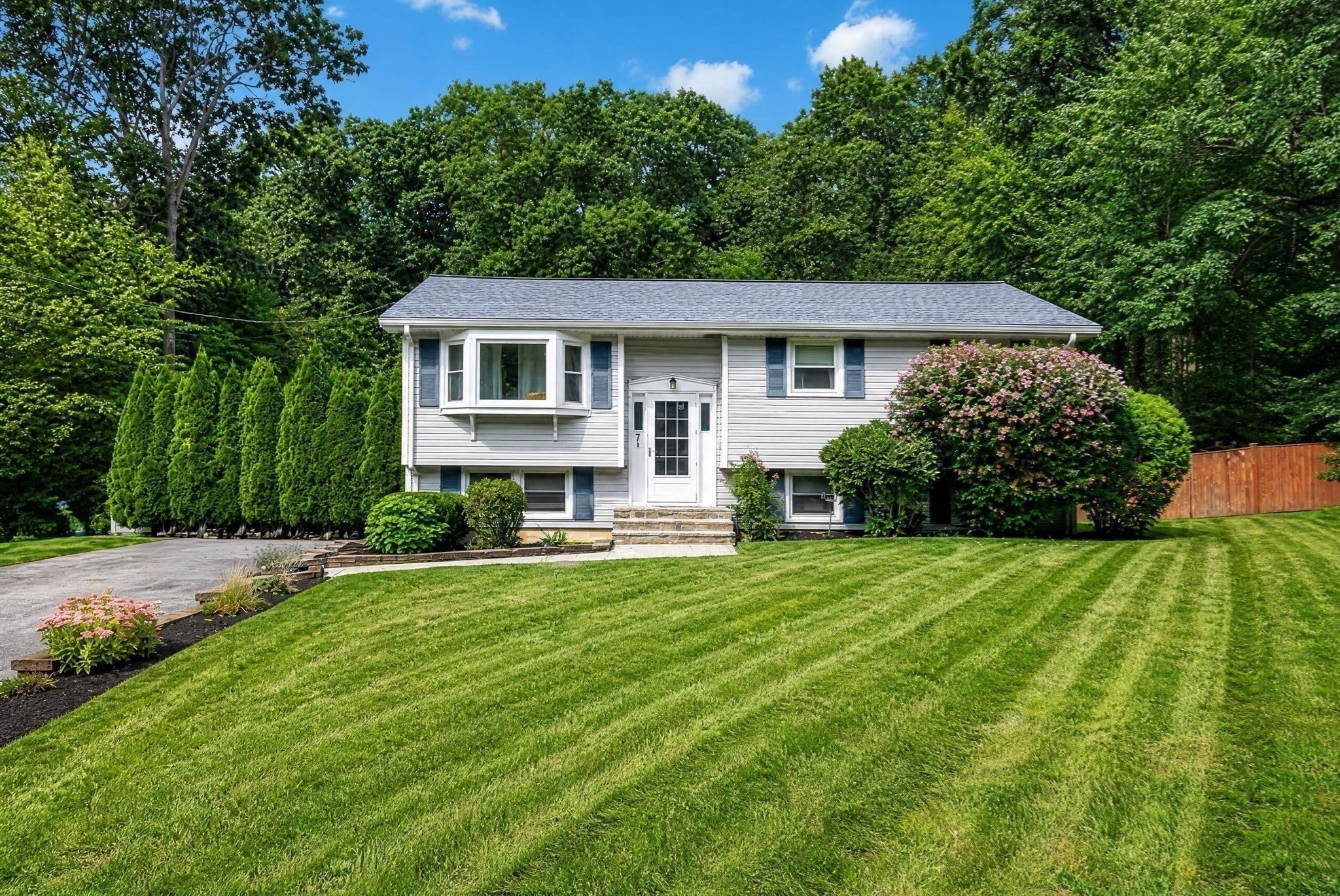 71 Martha Ave, Tewksbury, MA, 71 Martha Ave, Tewksbury, MA Photo #2