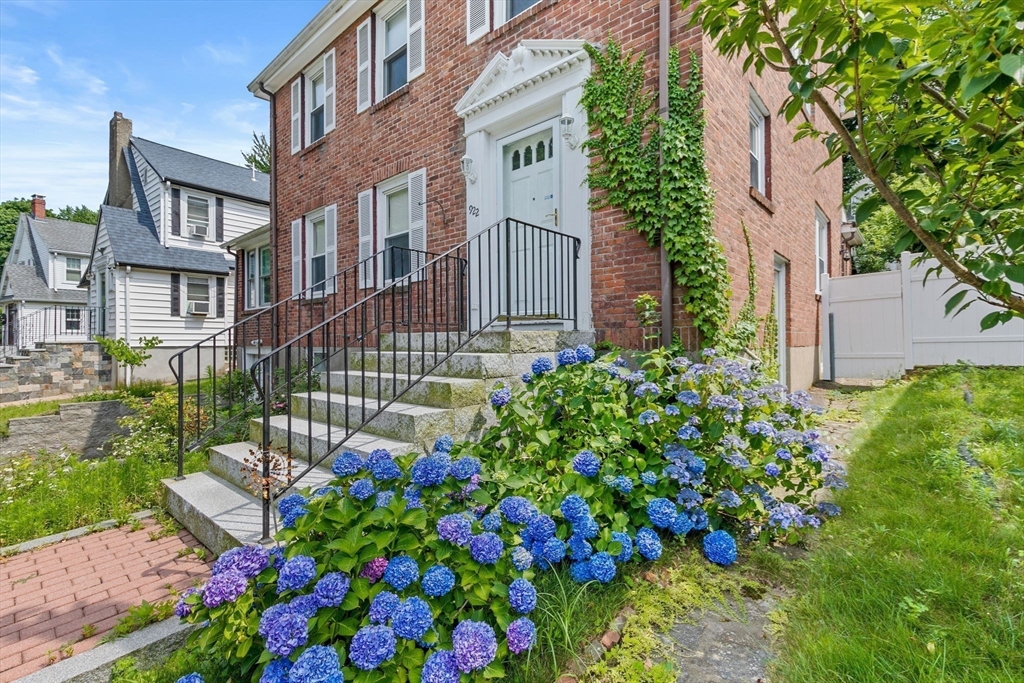 View Quincy, MA 02169 house