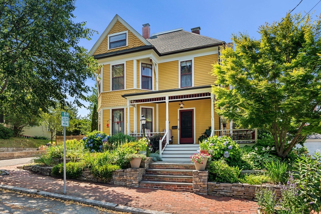 6 Summit Place