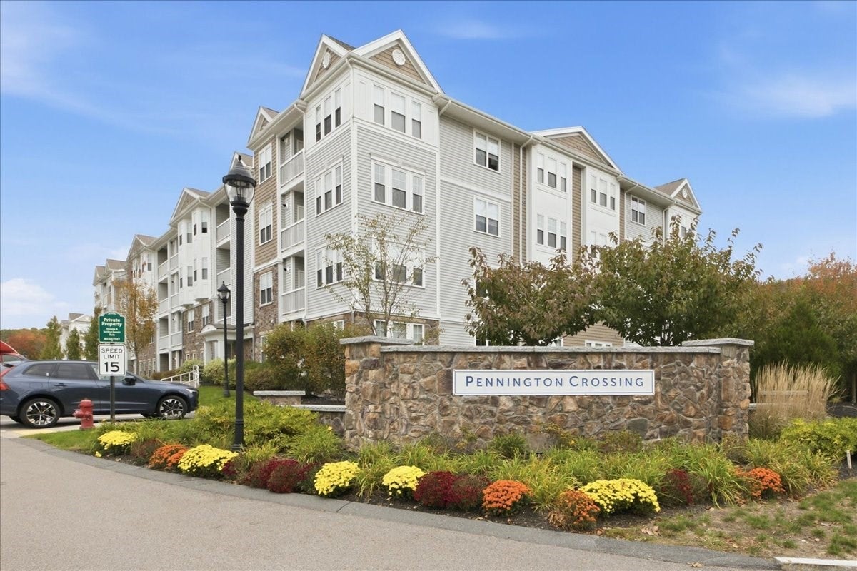 Photo of 1306 Pennington Drive, Walpole, MA