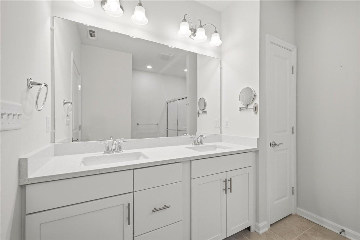 1306 Pennington Drive #1306, Walpole, MA, 1306 Pennington Drive #1306, Walpole, MA Photo #24