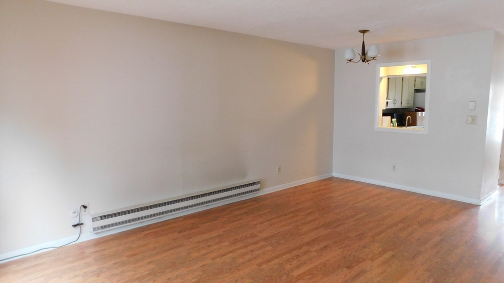 41 Foundry St 14-10