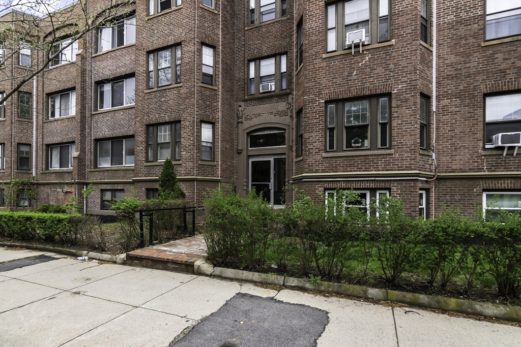 108 Washington St 3