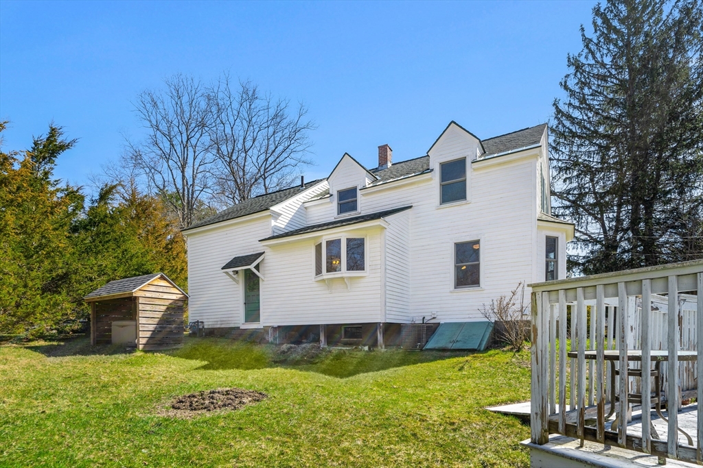 37 Pepperell Rd