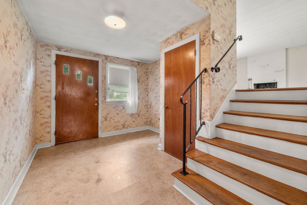 46 Selwyn Rd, Braintree, MA, 46 Selwyn Rd, Braintree, MA Photo #3