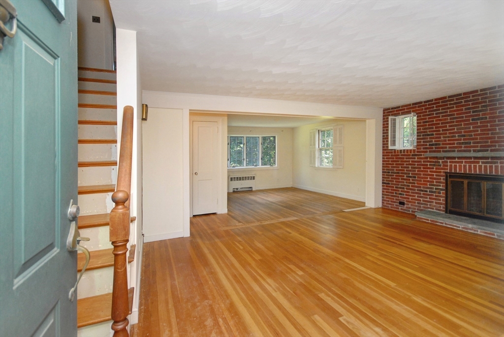 182 Southfield Rd