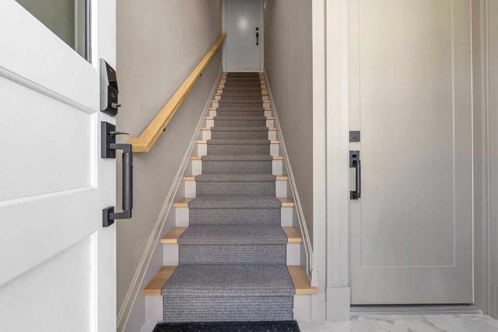 8 Milk Street #B, Newburyport, MA, 8 Milk Street #B, Newburyport, MA Photo #3