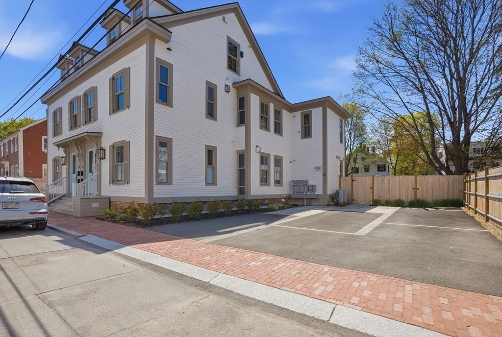 8 Milk Street #B, Newburyport, MA, 8 Milk Street #B, Newburyport, MA Photo #1