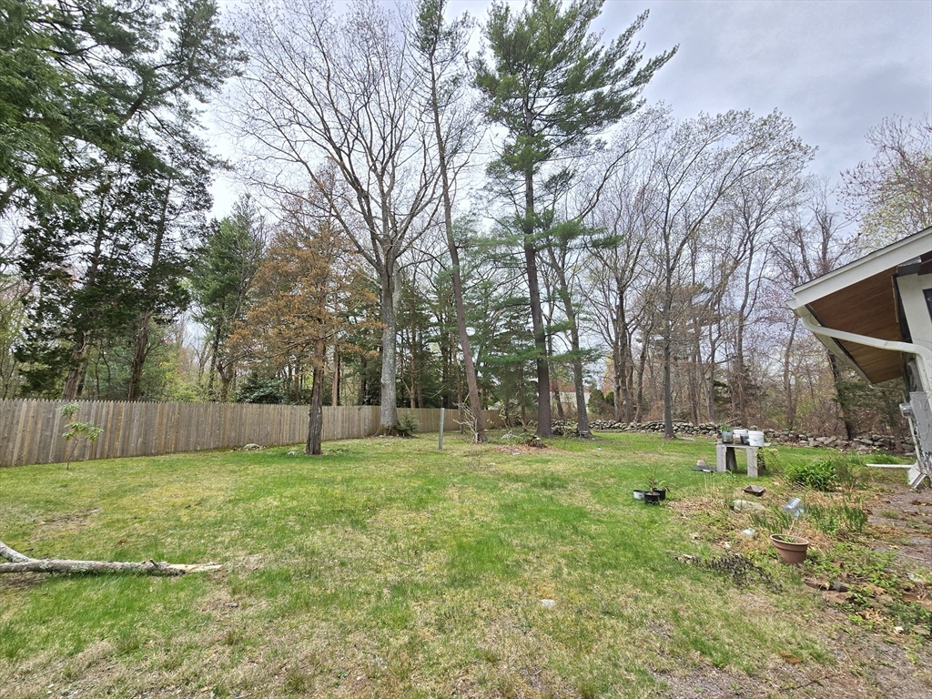 609 Country Way