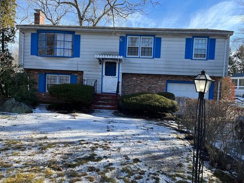 2 S Sherwood Ave Randolph MA 02368