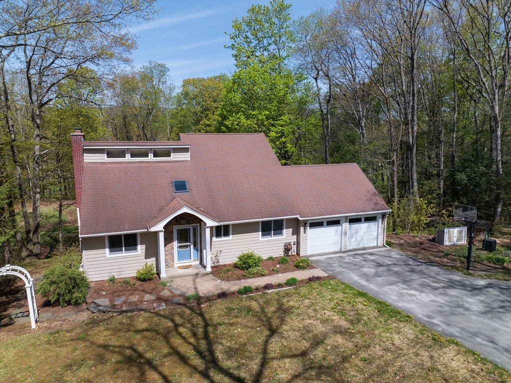 76 Montague Rd