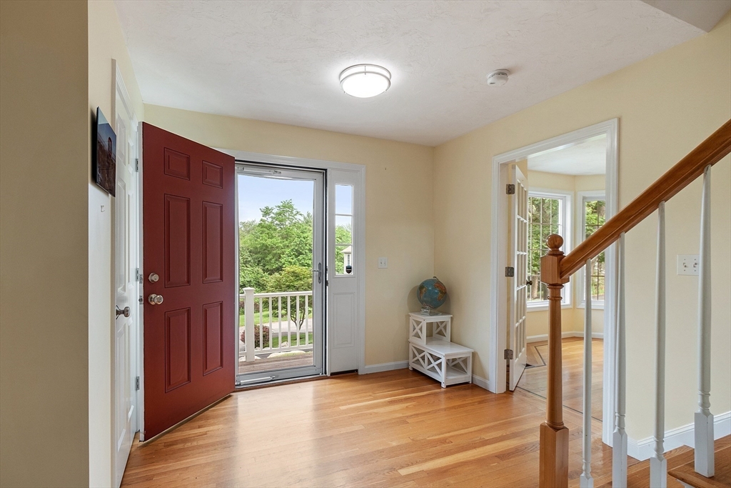 31 Fort Pond Hill Rd