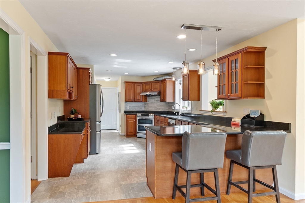 31 Fort Pond Hill Rd
