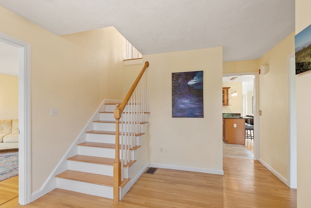 31 Fort Pond Hill Rd