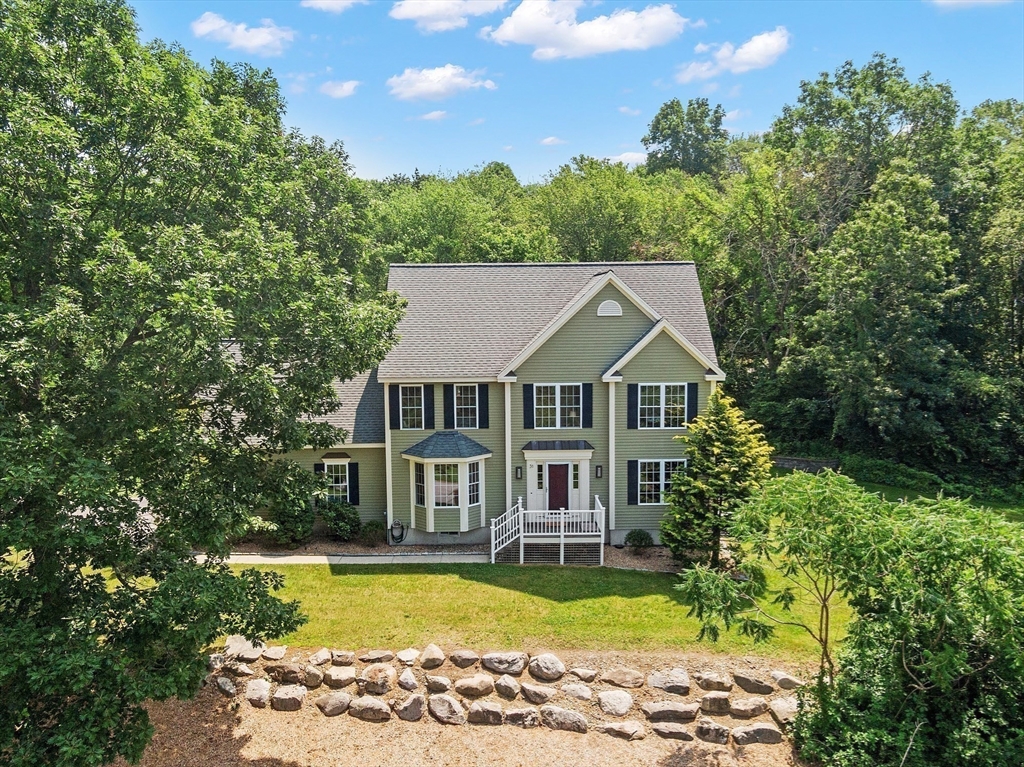 31 Fort Pond Hill Rd
