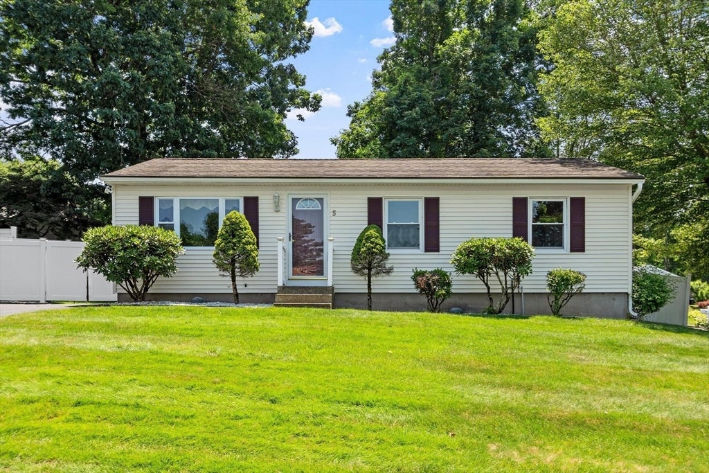 5 Aspen Rd