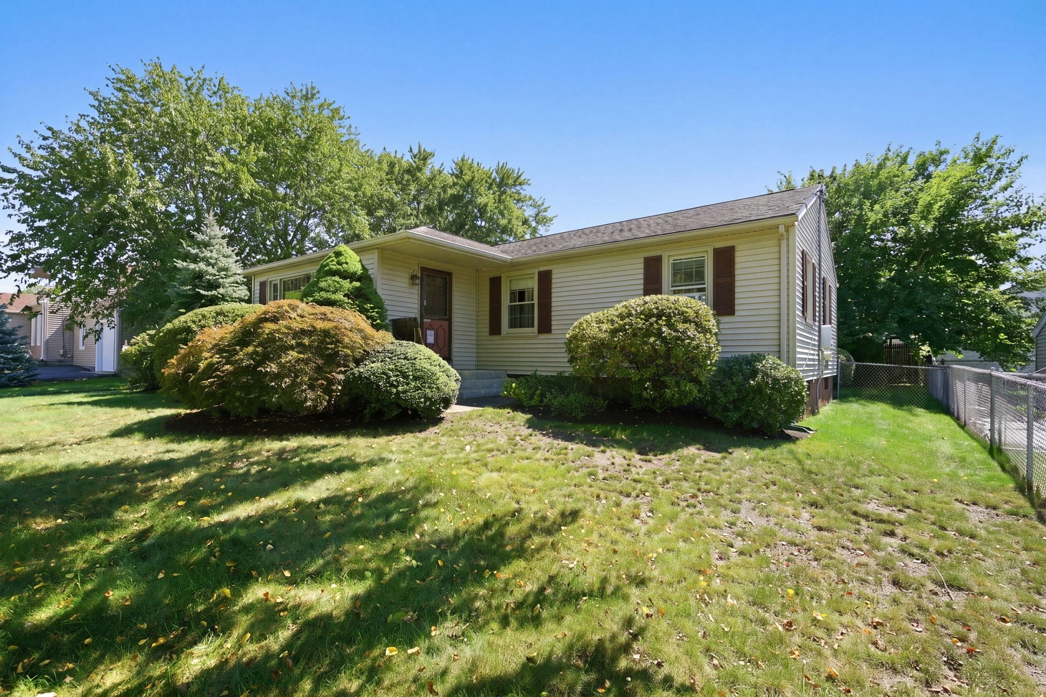 Photo of 25 Gertrude St, Springfield, MA