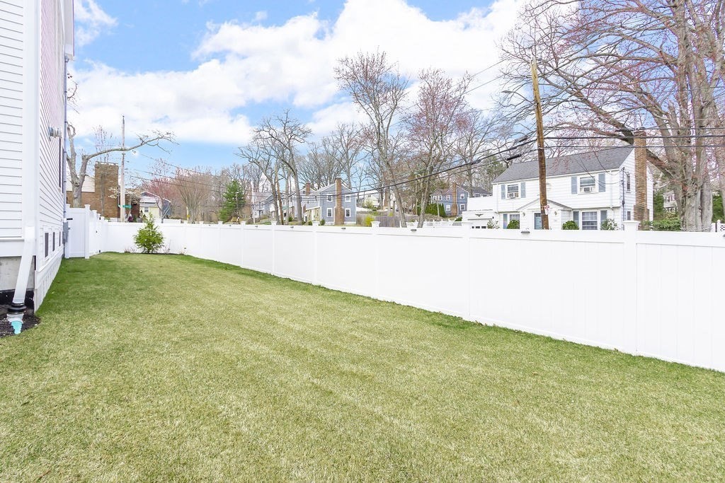 Boston, Massachusetts 02132, United States, 5 Bedrooms Bedrooms, ,5 BathroomsBathrooms,Residential,Active,125183