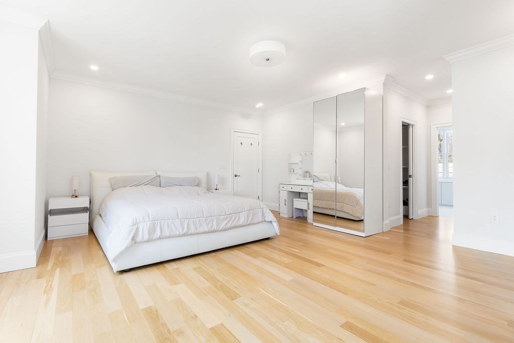 Boston, Massachusetts 02132, United States, 5 Bedrooms Bedrooms, ,5 BathroomsBathrooms,Residential,Active,125183