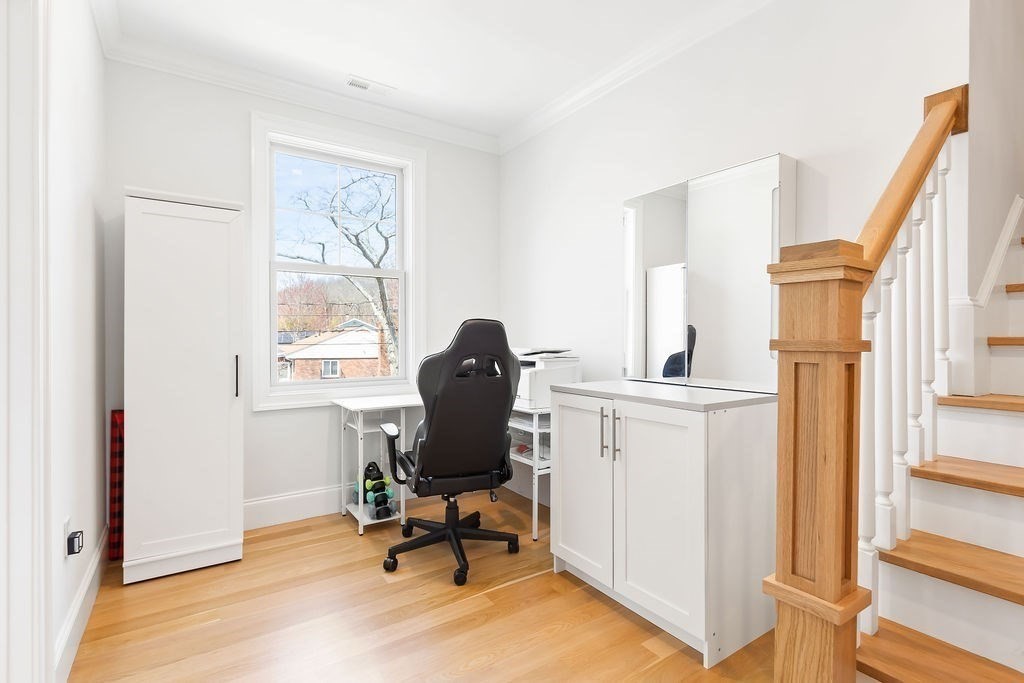 Boston, Massachusetts 02132, United States, 5 Bedrooms Bedrooms, ,5 BathroomsBathrooms,Residential,Active,125183