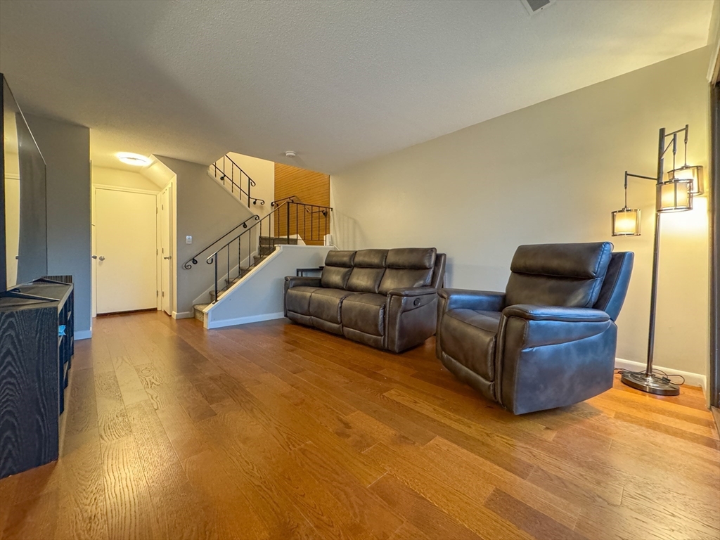 175 Greenbrook Dr 175