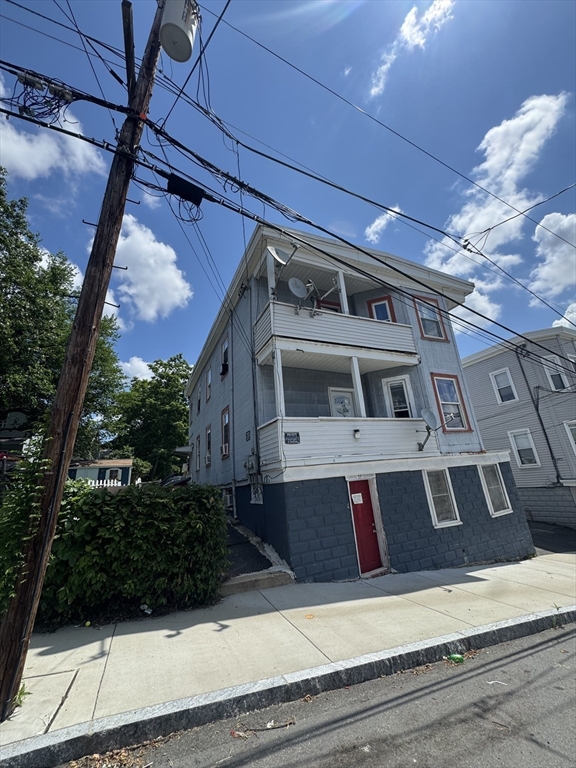 39 Ayer St