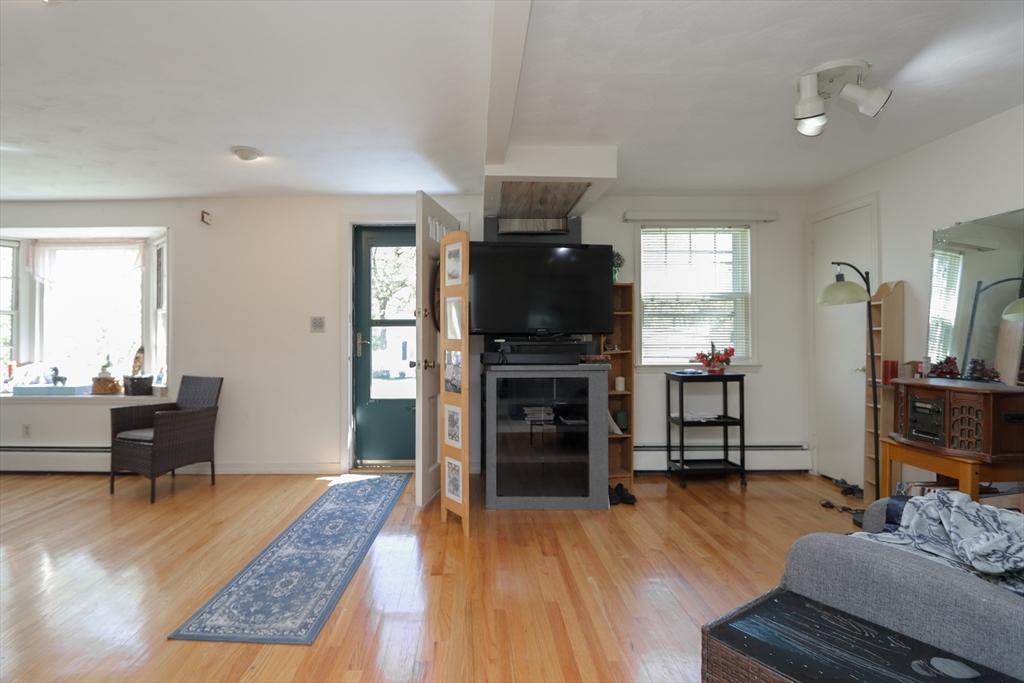 49 Fitzgerald Rd, Springfield, MA Photo #11