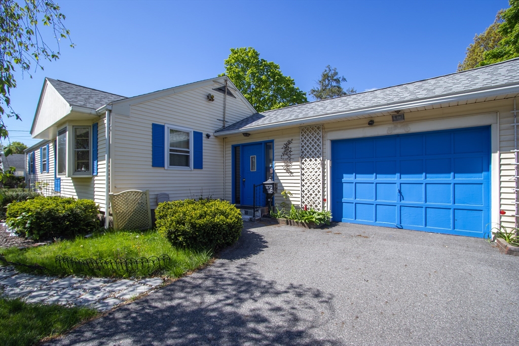 49 Fitzgerald Rd, Springfield, MA Photo #6