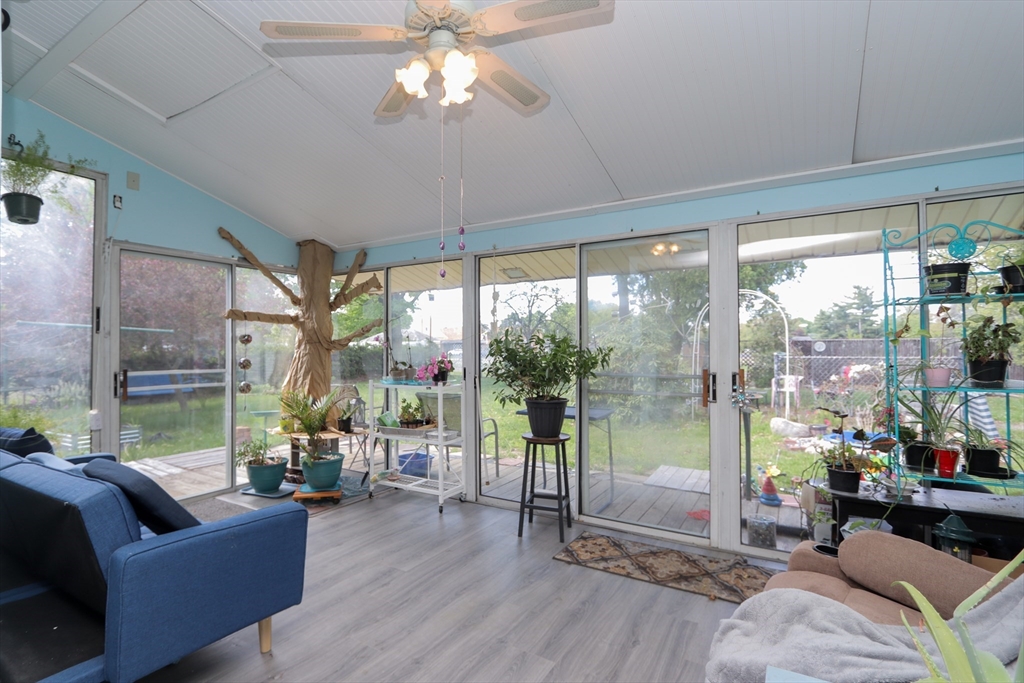 49 Fitzgerald Rd, Springfield, MA Photo #31