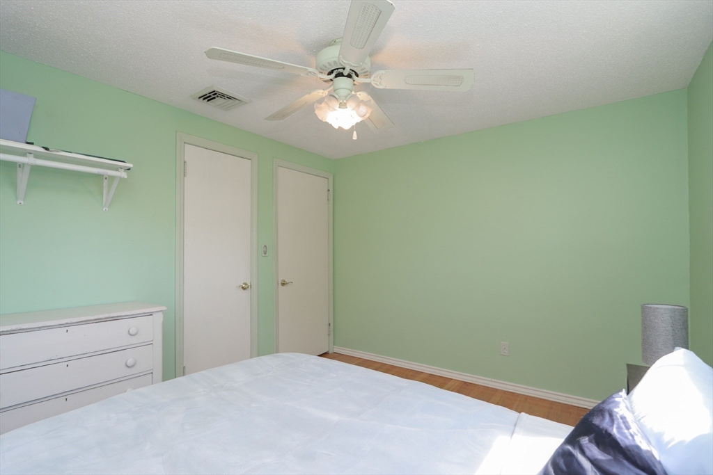 49 Fitzgerald Rd, Springfield, MA Photo #20