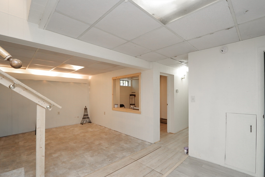 49 Fitzgerald Rd, Springfield, MA Photo #28
