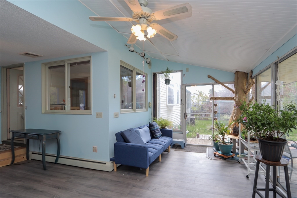 49 Fitzgerald Rd, Springfield, MA Photo #32