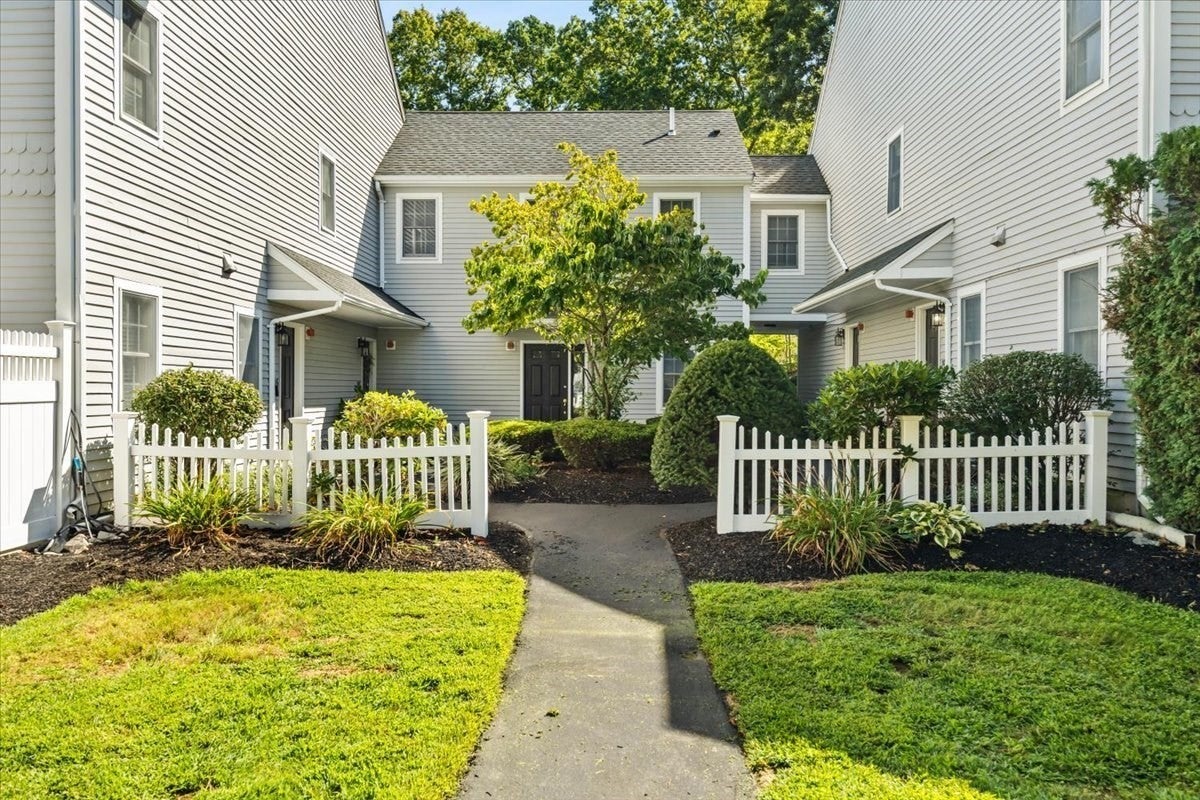 125 Highland St #306, Taunton, MA Photo #2