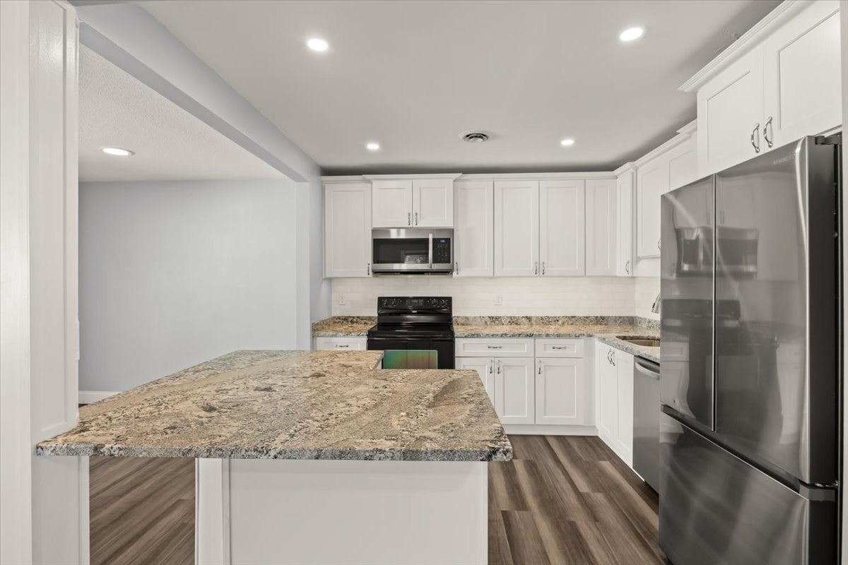 125 Highland St #306, Taunton, MA Photo #21