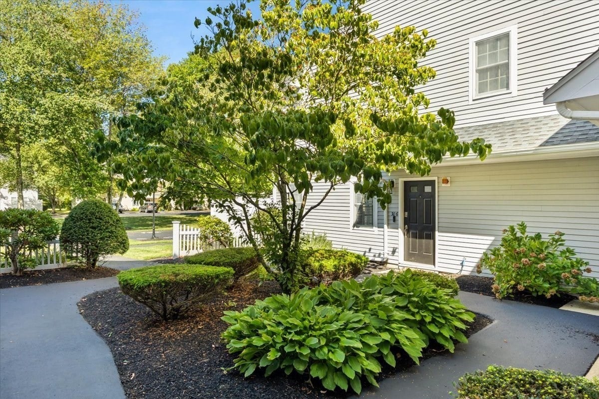 125 Highland St #306, Taunton, MA Photo #4