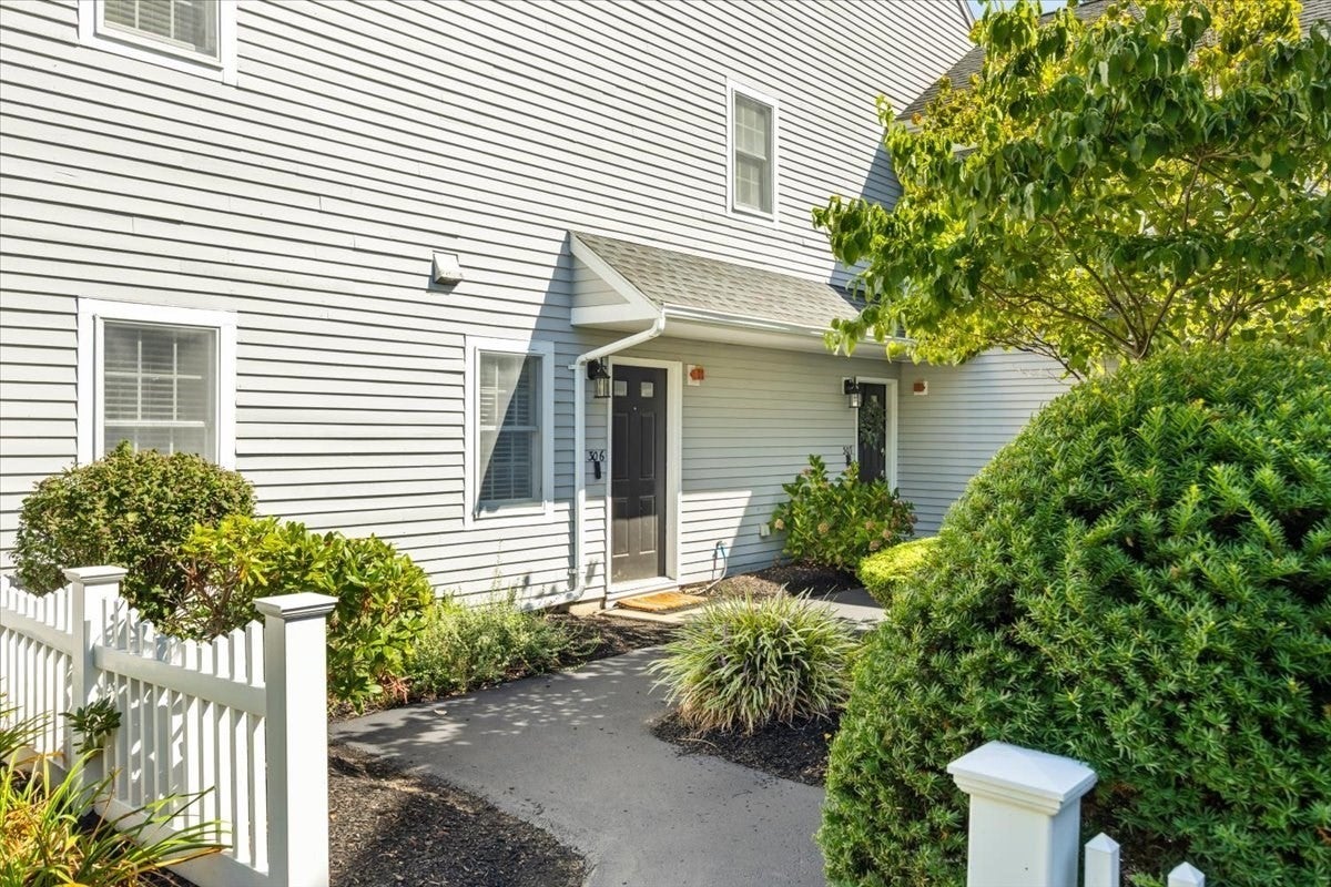 125 Highland St #306, Taunton, MA Photo #3