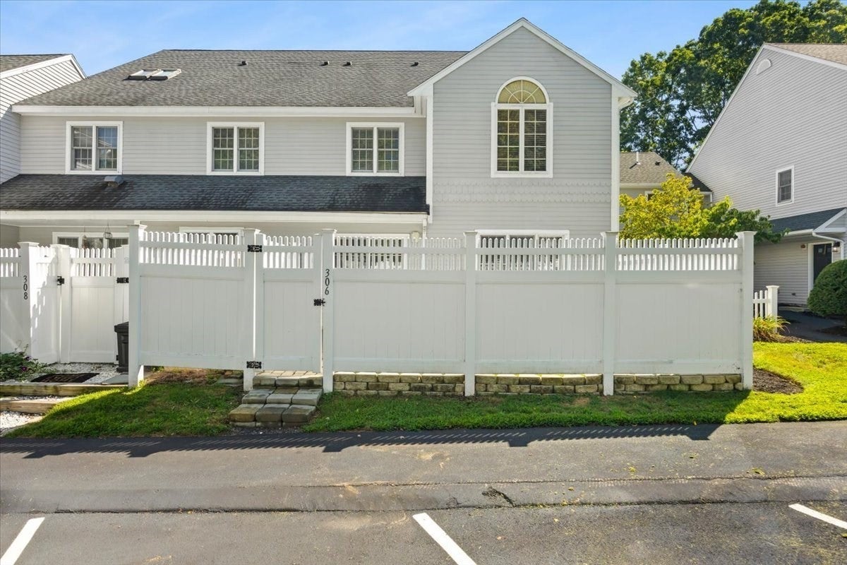 125 Highland St #306, Taunton, MA Photo #5