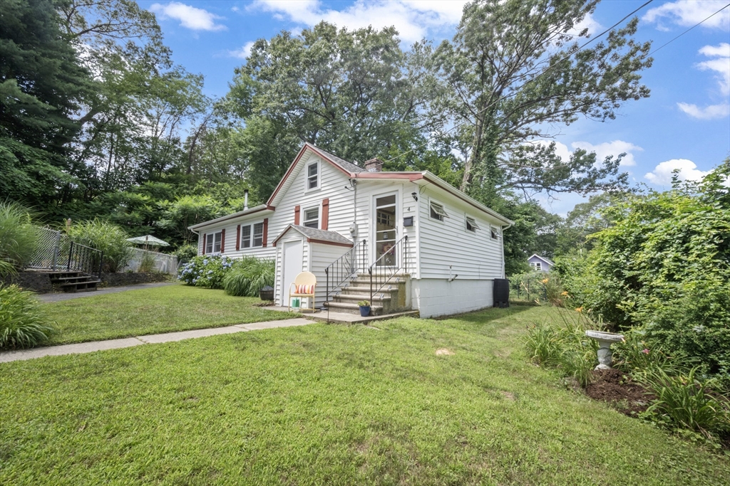 4 Bay Ridge Road